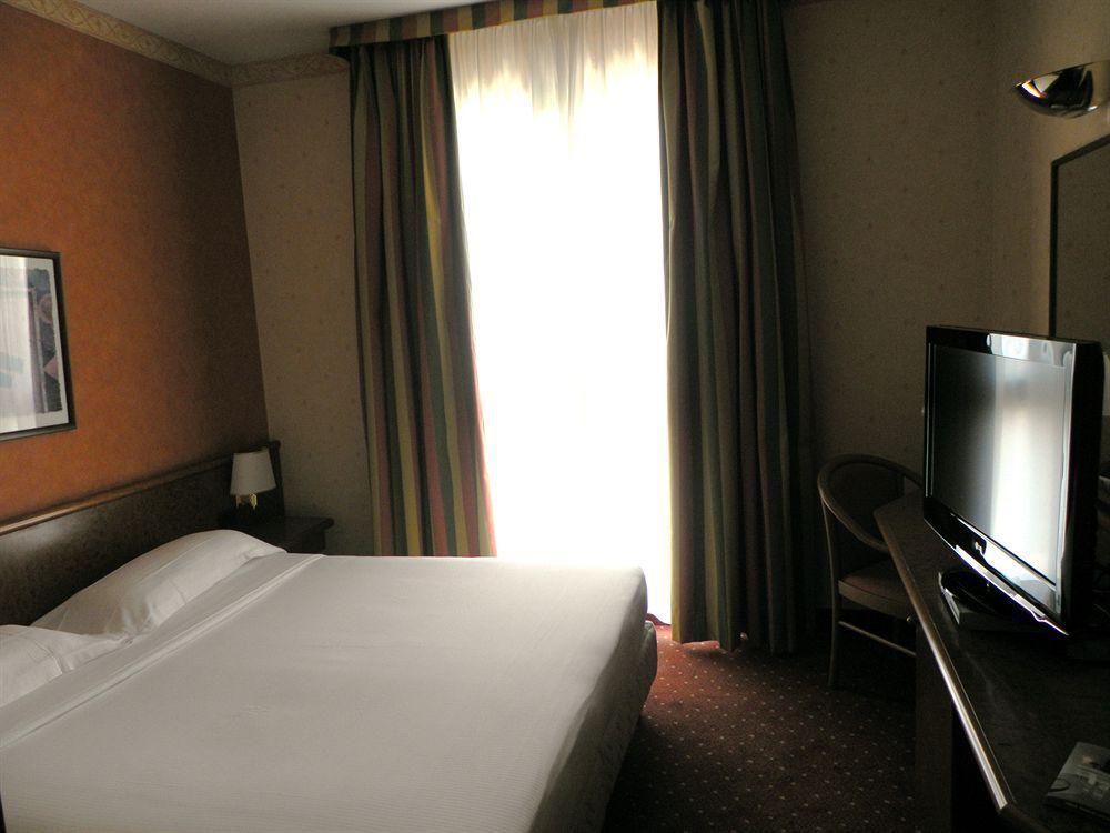 Meditur Hotel Pisa Migliarino Pisano Zewnętrze zdjęcie