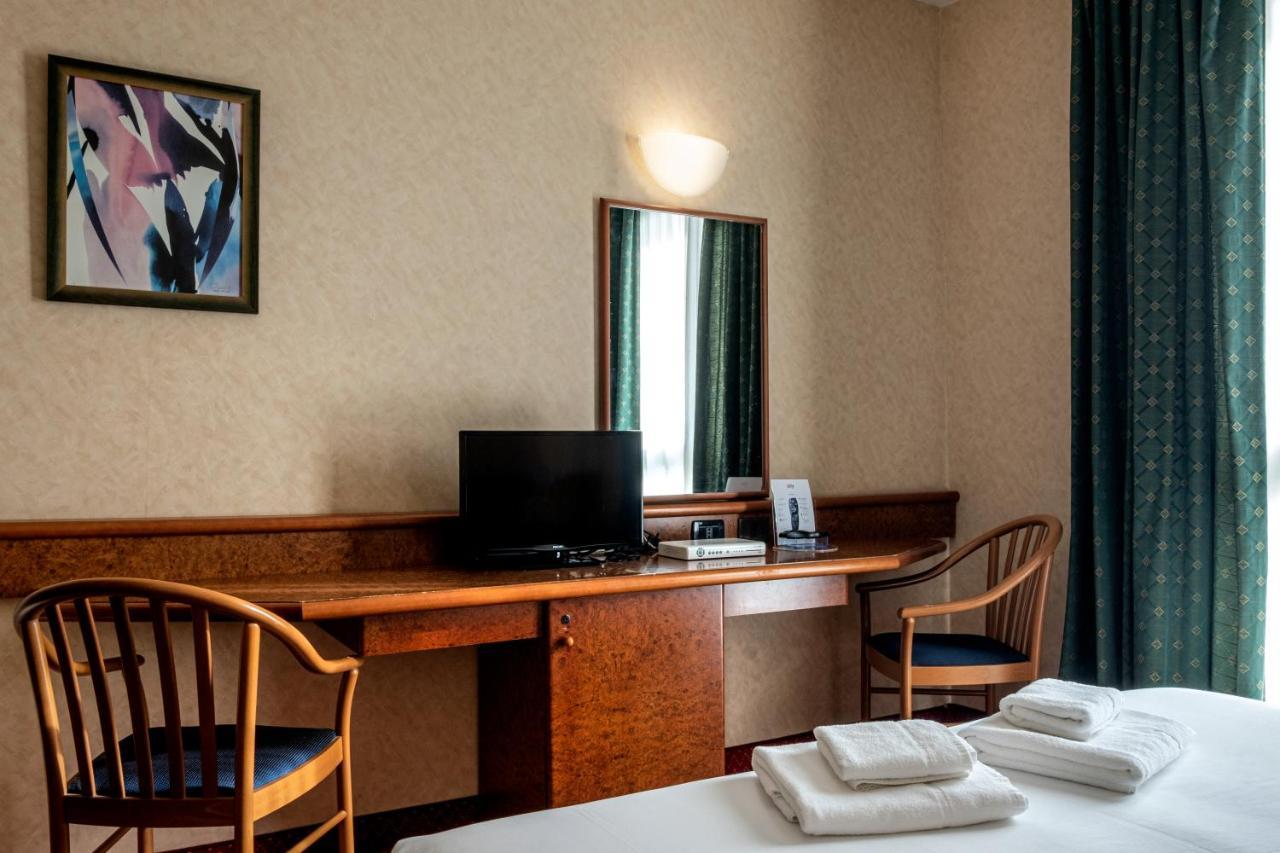 Meditur Hotel Pisa Migliarino Pisano Zewnętrze zdjęcie